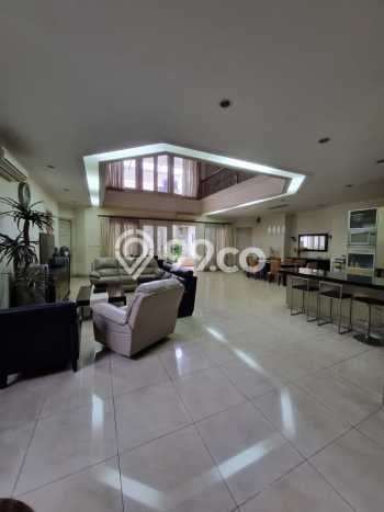 Hunian Elit LB 650m2 Siap Pakai Desain Elegan di Pondok Indah, Jakarta Selatan Hunian Elit LB 650m2 Siap Pakai Desain Elegan di Pondok Indah, Jakarta Selatan
