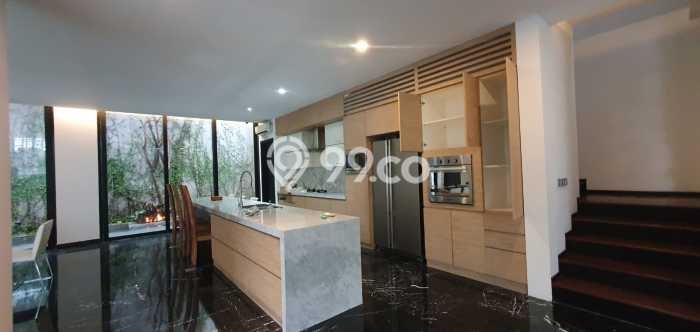 Siap Huni Hunian Elit 4 Kamar di Menteng Dekat ke Mana Saja Siap Huni Hunian Elit 4 Kamar di Menteng Dekat ke Mana Saja