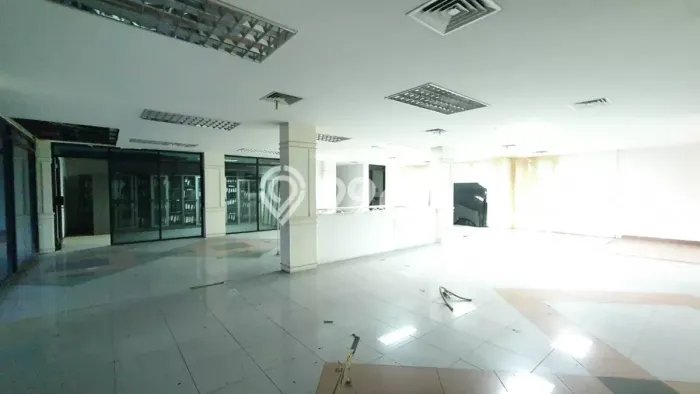 Ruko Disewa di Jakarta Pusat dengan LB 2850m2 Area Komersial Ramai Ruko Disewa di Jakarta Pusat dengan LB 2850m2 Area Komersial Ramai