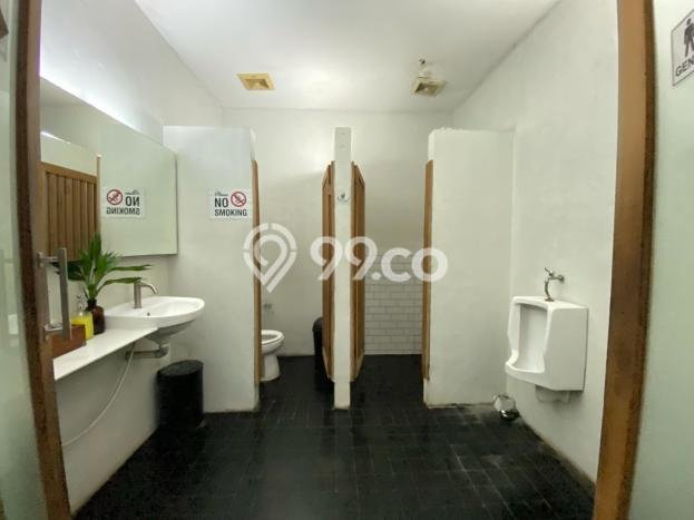 Dijual Rumah Luas Elegan Dengan View Eksklusif di Kemang, Jakarta Selatan Dijual Rumah Luas Elegan Dengan View Eksklusif di Kemang, Jakarta Selatan