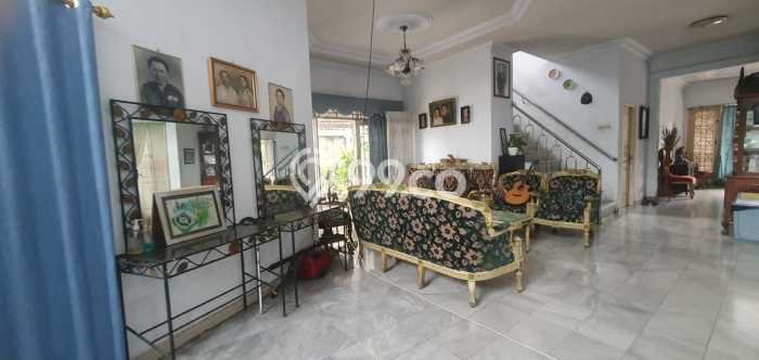 Hunian Elit LB 300m2 Siap Huni Desain Elegan di Condet, Jakarta Timur Hunian Elit LB 300m2 Siap Huni Desain Elegan di Condet, Jakarta Timur