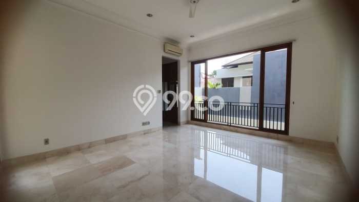 Hunian Minimalis Untuk Disewakan di Cipete Jakarta Selatan 4 KT & 4 KM Hunian Minimalis Untuk Disewakan di Cipete Jakarta Selatan 4 KT & 4 KM