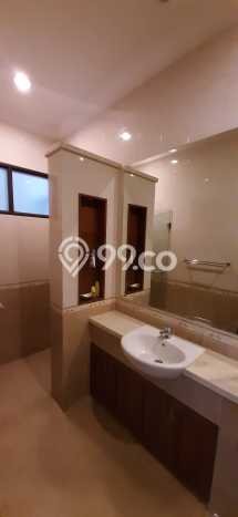 Disewakan Rumah Nyaman LT 700m2 / LB 350m2 di Kemang, Jakarta Selatan Disewakan Rumah Nyaman LT 700m2 / LB 350m2 di Kemang, Jakarta Selatan