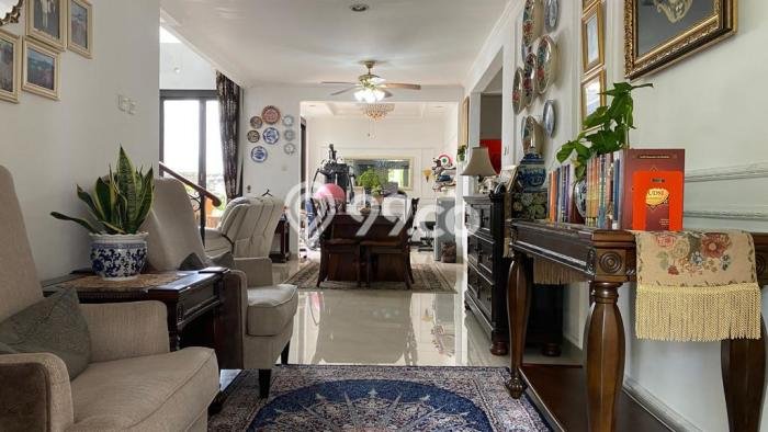 HOT DEAL! Rumah Berkualitas area Kota Wisata, Bogor, Luas 200m² LB 258m² HOT DEAL! Rumah Berkualitas area Kota Wisata, Bogor, Luas 200m² LB 258m²