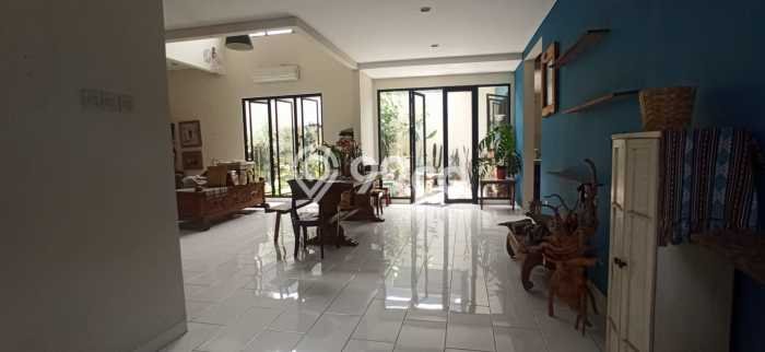 Dijual Rumah Luas Elegan Dengan View Cantik di Kota Wisata, Bogor Dijual Rumah Luas Elegan Dengan View Cantik di Kota Wisata, Bogor