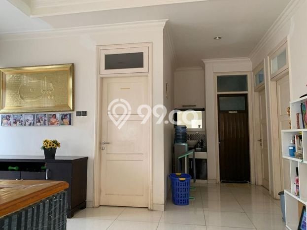 PENAWARAN TERBAIK! Rumah Strategis di Kota Wisata, Luas 375m² Bangunan 250m² PENAWARAN TERBAIK! Rumah Strategis di Kota Wisata, Luas 375m² Bangunan 250m²