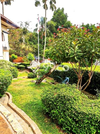 Hunian Eksklusif Siap Huni LT 500m2 di Cinere, Depok Hunian Eksklusif Siap Huni LT 500m2 di Cinere, Depok