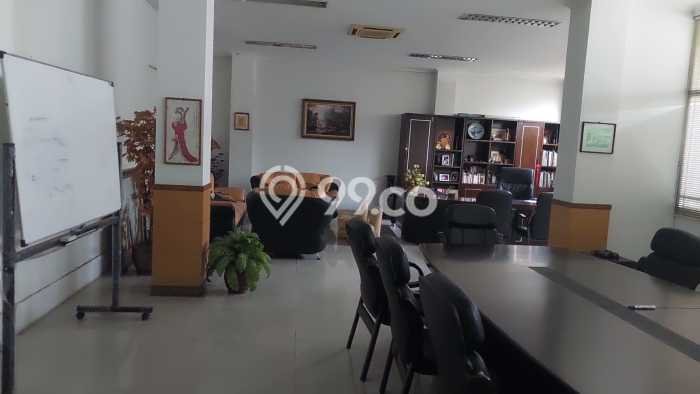 Unit Kantor Dijual di Jakarta Pusat LT 589m2 & LB 892m2 Unit Kantor Dijual di Jakarta Pusat LT 589m2 & LB 892m2