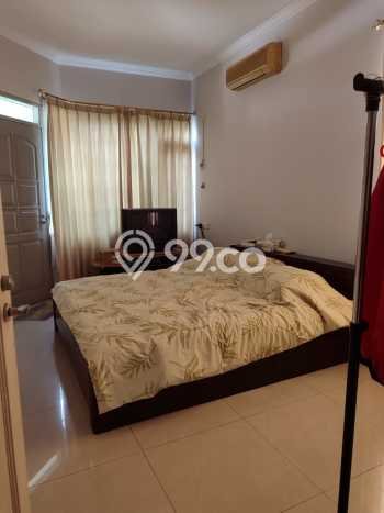 Rumah Elit Modern Tanpa Renovasi di Pondok Indah Jakarta Selatan Rumah Elit Modern Tanpa Renovasi di Pondok Indah Jakarta Selatan