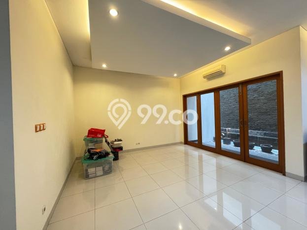 Hunian Elit LB 320m2 Siap Huni Desain Elegan di Pondok Indah, Jakarta Selatan Hunian Elit LB 320m2 Siap Huni Desain Elegan di Pondok Indah, Jakarta Selatan