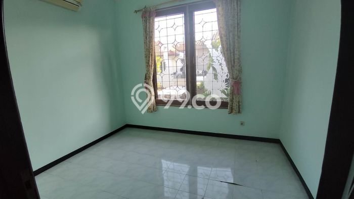 Bisa KPR! Rumah Asri area Wiyung, LT 128m² LB 160m² Bisa KPR! Rumah Asri area Wiyung, LT 128m² LB 160m²
