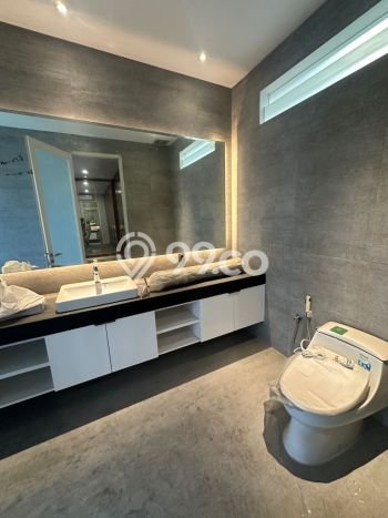 Siap Huni Rumah Mewah 4 Kamar di Wiyung Dekat ke Mana Pun Siap Huni Rumah Mewah 4 Kamar di Wiyung Dekat ke Mana Pun