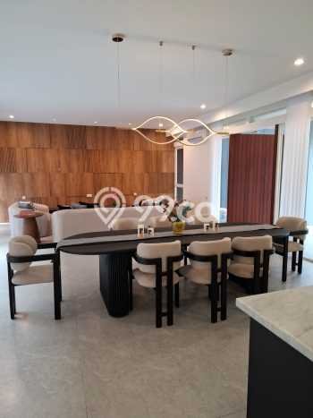 Rumah Elit LB 500m2 Siap Huni Desain Elegan di Graha, Surabaya Rumah Elit LB 500m2 Siap Huni Desain Elegan di Graha, Surabaya