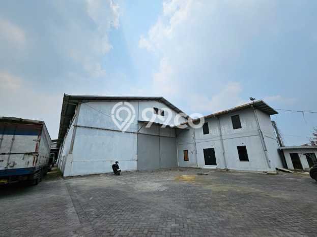 Gudang Disewa di Surabaya dengan LB 1260m2 Area Komersial Ramai Gudang Disewa di Surabaya dengan LB 1260m2 Area Komersial Ramai