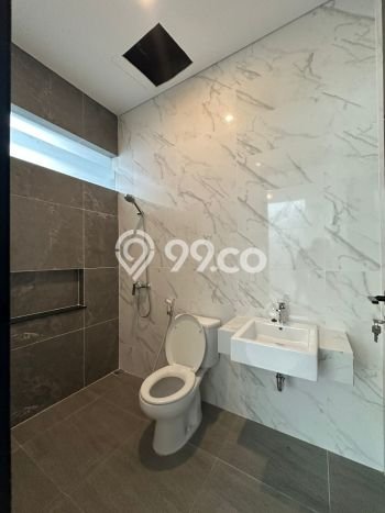 Rumah Elit LB 250m2 Siap Pakai Desain Elegan di Citraland, Surabaya Rumah Elit LB 250m2 Siap Pakai Desain Elegan di Citraland, Surabaya