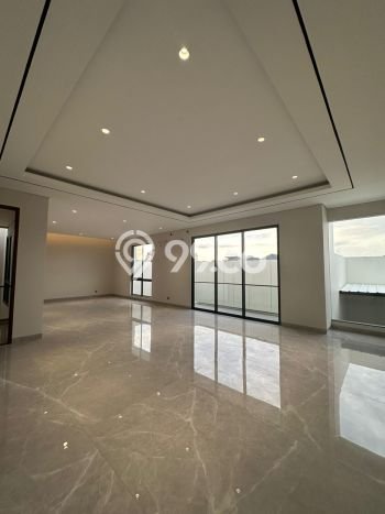 Rumah Elit Modern Siap Huni di Pakuwon Indah Surabaya Rumah Elit Modern Siap Huni di Pakuwon Indah Surabaya