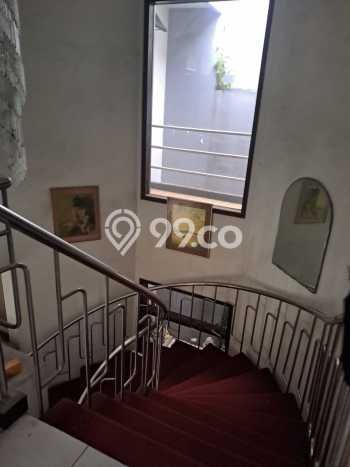 Rumah Luxury Modern Tanpa Renovasi di Darmo Permai Surabaya Rumah Luxury Modern Tanpa Renovasi di Darmo Permai Surabaya