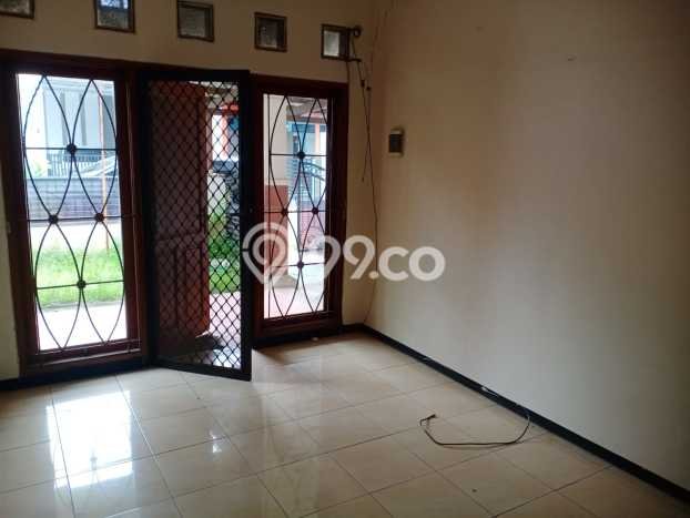 Rumah Strategis Minimalis Lb 150m2 di Wiyung, Surabaya Rumah Strategis Minimalis Lb 150m2 di Wiyung, Surabaya