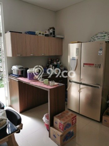 Rumah Idaman Modern! Rumah Mewah area Wiyung, Surabaya, Luas 180m2m² Bangunan 199m2m² Rumah Idaman Modern! Rumah Mewah area Wiyung, Surabaya, Luas 180m2m² Bangunan 199m2m²