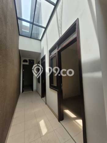 Ready to Use! Premium House LT 450m2 Desain Modern di Graha Ready to Use! Premium House LT 450m2 Desain Modern di Graha