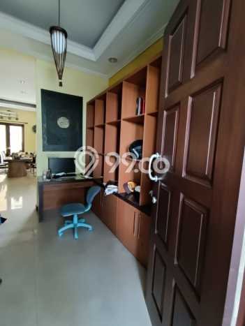 Dijual Hunian Mewah dengan Fasilitas Sekitar Lengkap di Wiyung, Surabaya Dijual Hunian Mewah dengan Fasilitas Sekitar Lengkap di Wiyung, Surabaya