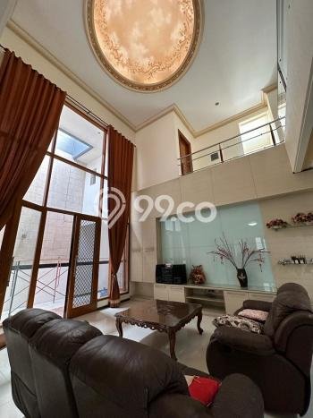 Rumah Luxury Modern Tanpa Renovasi di Graha Surabaya Rumah Luxury Modern Tanpa Renovasi di Graha Surabaya