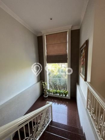 Ready to Use! Luxury House LT 731m2 Desain Elegan di Graha Ready to Use! Luxury House LT 731m2 Desain Elegan di Graha