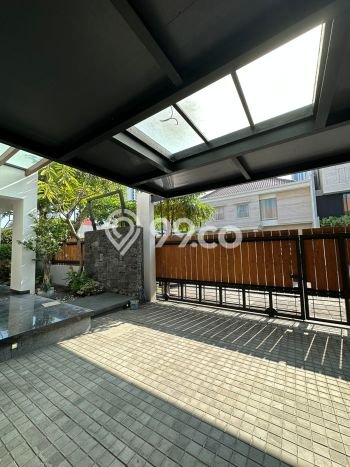 Rumah Elit Modern Siap Huni di Graha Surabaya Rumah Elit Modern Siap Huni di Graha Surabaya