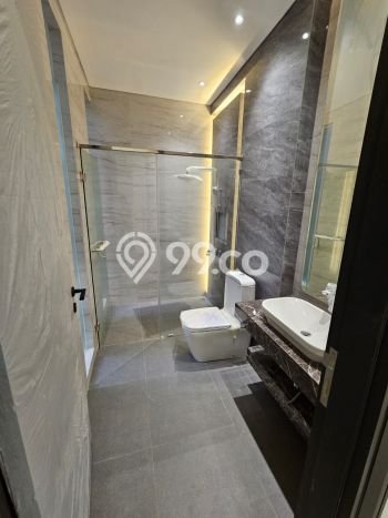 Rumah Elit LB 500m2 Siap Huni Desain Elegan di Citraland, Surabaya Rumah Elit LB 500m2 Siap Huni Desain Elegan di Citraland, Surabaya