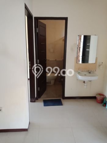 SEGERA MILIKI! Rumah area Wiyung, Surabaya, LT 153m² Bangunan 125m² SEGERA MILIKI! Rumah area Wiyung, Surabaya, LT 153m² Bangunan 125m²