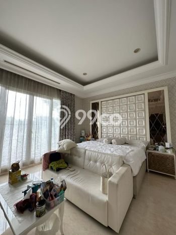 Hunian Mewah LT 561m2m² / LB 960m2m² di Kompleks Perumahan Graha, Surabaya Hunian Mewah LT 561m2m² / LB 960m2m² di Kompleks Perumahan Graha, Surabaya