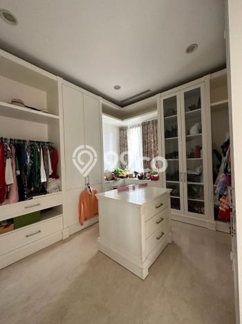 Hunian Mewah LT 561m2m² / LB 960m2m² di Kompleks Perumahan Graha, Surabaya Hunian Mewah LT 561m2m² / LB 960m2m² di Kompleks Perumahan Graha, Surabaya
