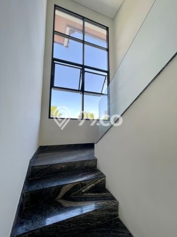 Hunian Elit LB 310m2 Siap Huni Desain Elegan di Citraland, Surabaya Hunian Elit LB 310m2 Siap Huni Desain Elegan di Citraland, Surabaya