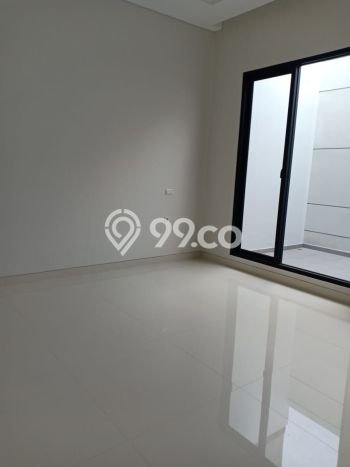 Kesempatan Investasi Rumah LT 126m² di Area Premium, Surabaya Kesempatan Investasi Rumah LT 126m² di Area Premium, Surabaya