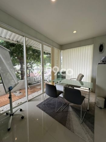 Rumah 4 KT 3 KM di Area Premium Wiyung, Surabaya Rumah 4 KT 3 KM di Area Premium Wiyung, Surabaya