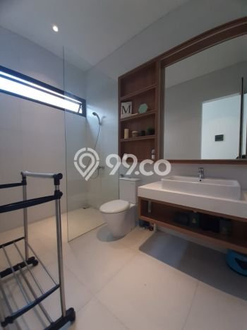 Dijual Rumah Premium dengan Fasilitas Sekitar Komplit di Dukuh Pakis, Surabaya Dijual Rumah Premium dengan Fasilitas Sekitar Komplit di Dukuh Pakis, Surabaya