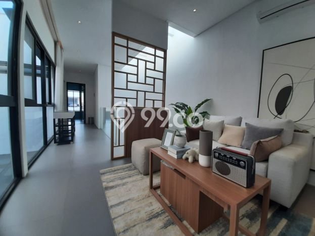 Dijual Rumah Premium dengan Fasilitas Sekitar Komplit di Dukuh Pakis, Surabaya Dijual Rumah Premium dengan Fasilitas Sekitar Komplit di Dukuh Pakis, Surabaya
