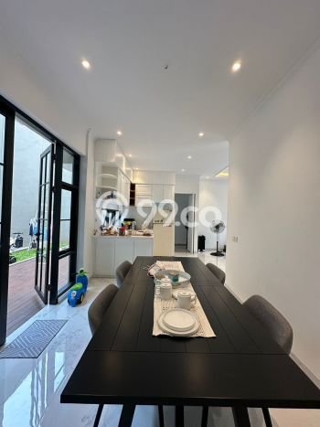 Rumah Elit Modern Siap Huni di Citraland Surabaya Rumah Elit Modern Siap Huni di Citraland Surabaya