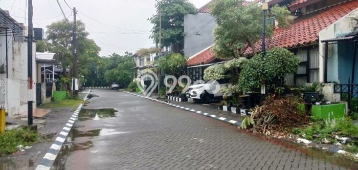 Rumah Bagus di Wiyung, Surabaya, LT 120m², LB 175m² Rumah Bagus di Wiyung, Surabaya, LT 120m², LB 175m²