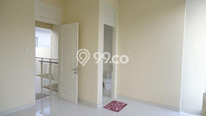 Rumah Asri area Pakuwon, Surabaya, LT 160m2m² LB 256m2m² Rumah Asri area Pakuwon, Surabaya, LT 160m2m² LB 256m2m²