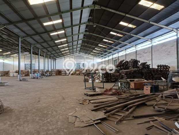 Unit Gudang Tersedia di Kalianak Spesifikasi LB 4600m2 Unit Gudang Tersedia di Kalianak Spesifikasi LB 4600m2