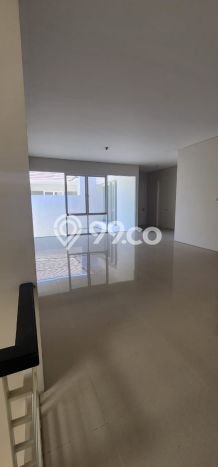 Rumah Mewah Siap Huni LT 375m2 di Wiyung, Surabaya Rumah Mewah Siap Huni LT 375m2 di Wiyung, Surabaya