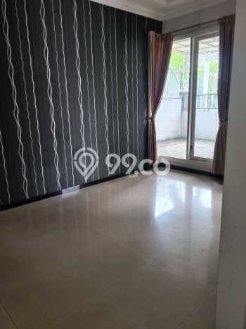 Disewakan! Rumah 4 Kamar Tidur &
3 Kamar Mandi di Citraland, Surabaya Disewakan! Rumah 4 Kamar Tidur &
3 Kamar Mandi di Citraland, Surabaya