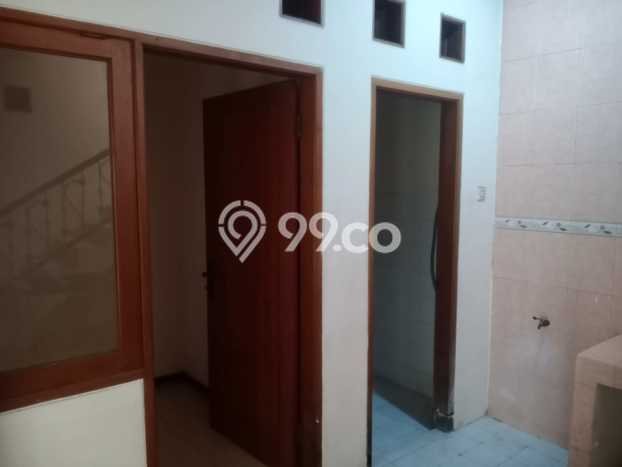 Rumah Strategis Minimalis Lb 150m2 di Wiyung, Surabaya Rumah Strategis Minimalis Lb 150m2 di Wiyung, Surabaya