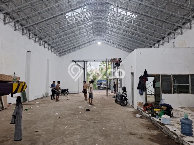 Gudang Disewa di Surabaya dengan LB 800m2 Area Komersial Ramai Gudang Disewa di Surabaya dengan LB 800m2 Area Komersial Ramai