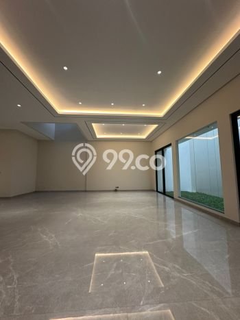 Rumah Elit Modern Siap Huni di Pakuwon Indah Surabaya Rumah Elit Modern Siap Huni di Pakuwon Indah Surabaya