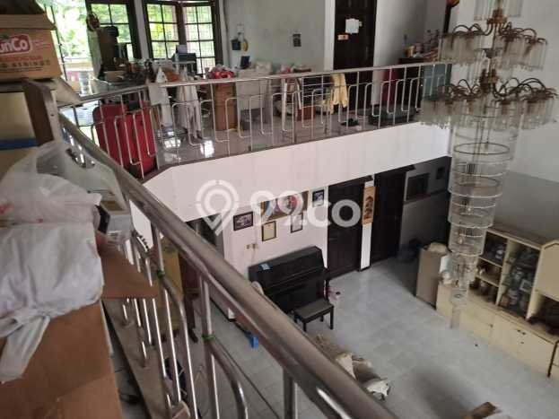 Rumah Luxury Modern Tanpa Renovasi di Darmo Permai Surabaya Rumah Luxury Modern Tanpa Renovasi di Darmo Permai Surabaya