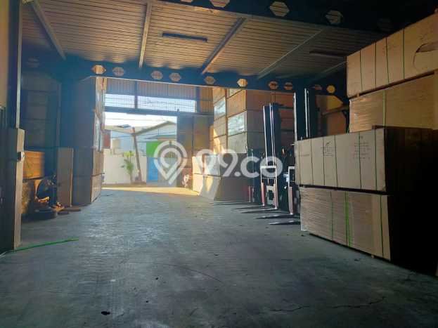 Dijual! Gudang di Margomulyo Surabaya LT 1452m2 / LB 1662m2 Kawasan Bisnis Dijual! Gudang di Margomulyo Surabaya LT 1452m2 / LB 1662m2 Kawasan Bisnis