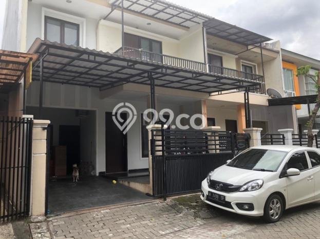 Rumah Modern 3 KT di Citraland Surabaya Semi Furnished Rumah Modern 3 KT di Citraland Surabaya Semi Furnished
