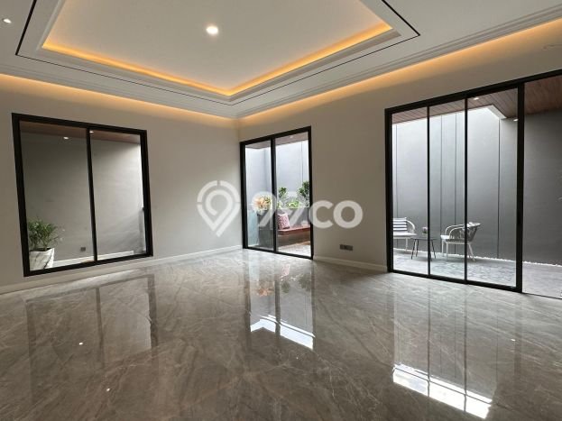 Hunian Elit LB 525m2 Siap Pakai Desain Elegan di Citraland, Surabaya Hunian Elit LB 525m2 Siap Pakai Desain Elegan di Citraland, Surabaya